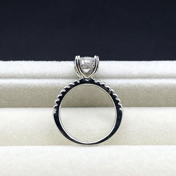 .925 Sterling Silver with Round Cut White Diamond Cubic Zirconia Ring Size 9 - Picture 7 of 12